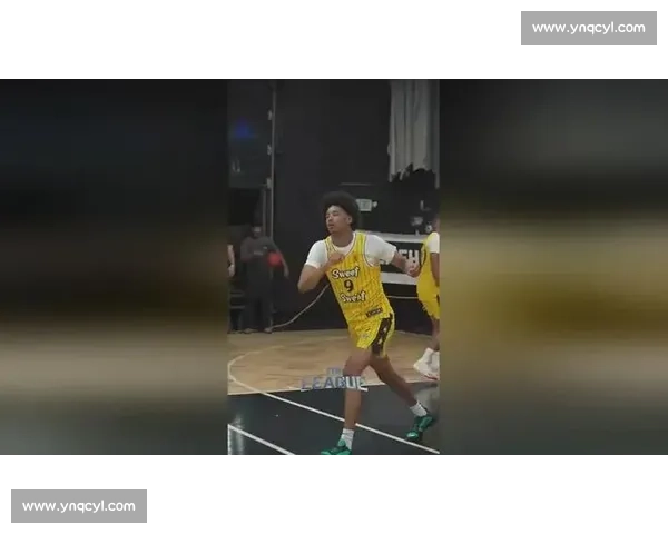 五星高中生塔吉伤愈归来 平筐风车扣篮点燃赛场 五星高中生塔吉伤愈归来 平筐风车扣篮点燃赛场